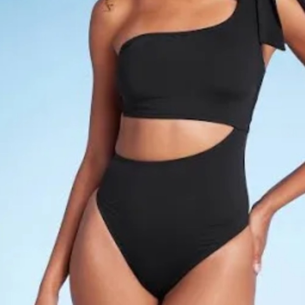 Bathing Suit - Picture 3 of 5